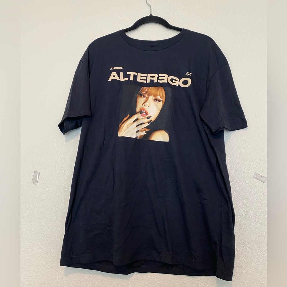 Men’s Lisa Alter Ego Graphic T-Shirt Size LG